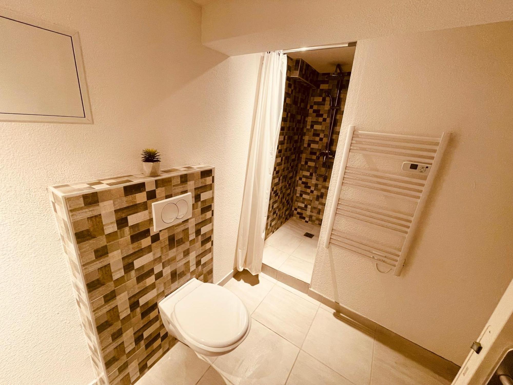 Renaison La Cave Aux Lumieres - Proche Centre-Ville - 2 Chambres - Wifi מראה חיצוני תמונה